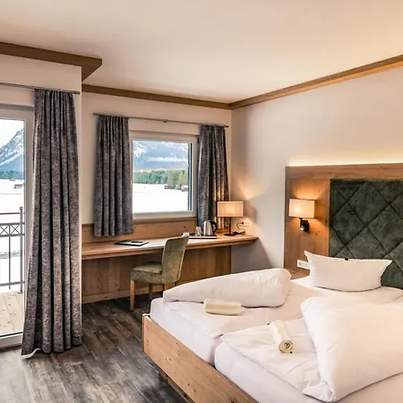 Foehrenhof Hotel Stanzach