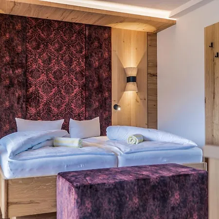 Hotel Foehrenhof 3*