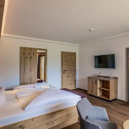 فندق Foehrenhof 3*