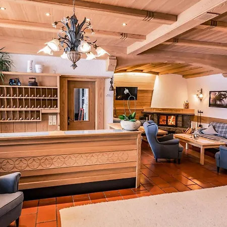 호텔 Foehrenhof 슈탄차흐