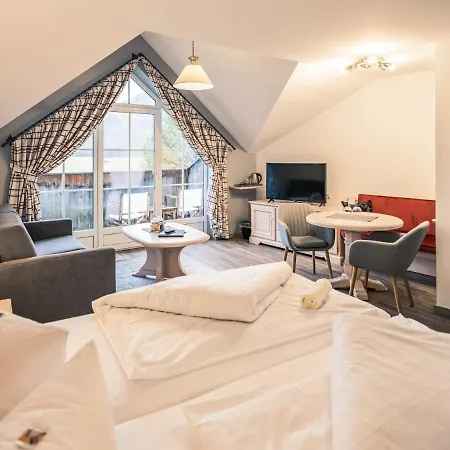 Otel Foehrenhof Stanzach